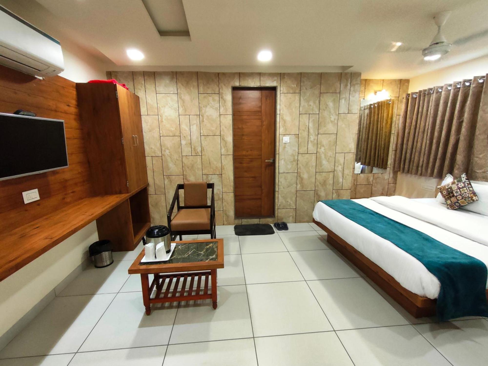 Hotel Kinara Ahmedabad Exterior foto