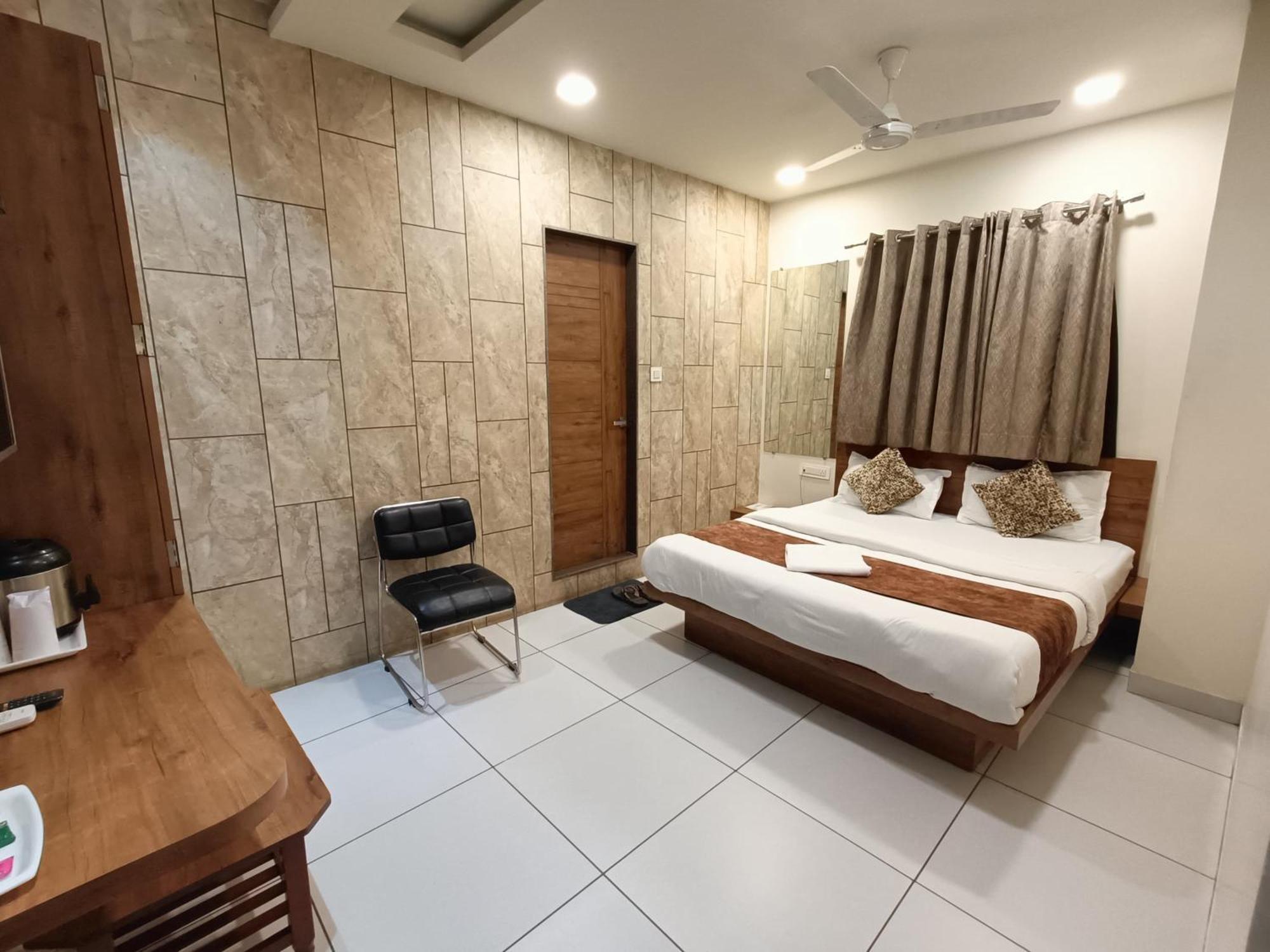 Hotel Kinara Ahmedabad Exterior foto