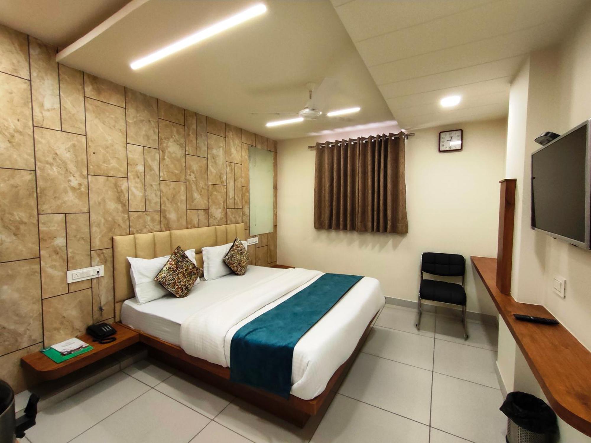 Hotel Kinara Ahmedabad Exterior foto